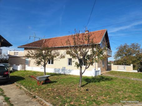 RAKOVICA JAJINCI 1900m2 , (T) , 1039000e