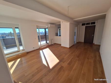 NOVI BEOGRAD TOŠIN BUNAR 75m2 , (2T) , 236043e