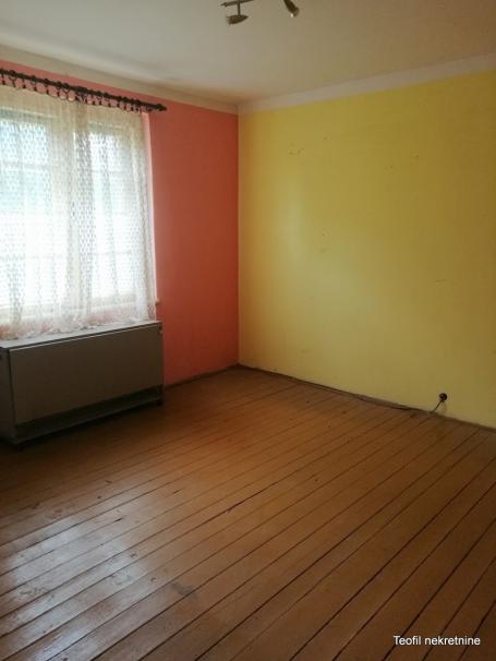 ZEMUN BATAJNICA 54m2 , (T) , 60000e