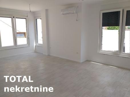 4 Četvorosoban stan NOVI SAD, 224330€