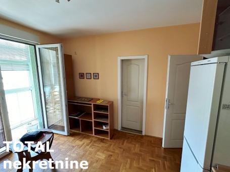 2. 5 Dvoiposoban stan NOVI SAD, 105060€