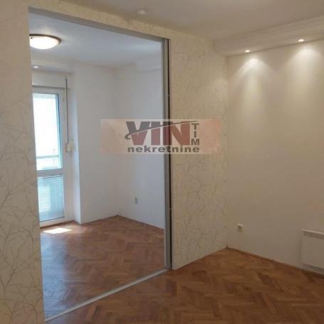 VOZDOVAC VOJVODE STEPE 75m2 , 176000e