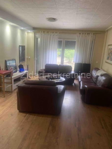 Barajevo, Beljina, kuća 200m2, 15 ari, uknjižena