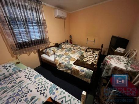 Three-and-a-half-room apartment in a house, Kajsijar