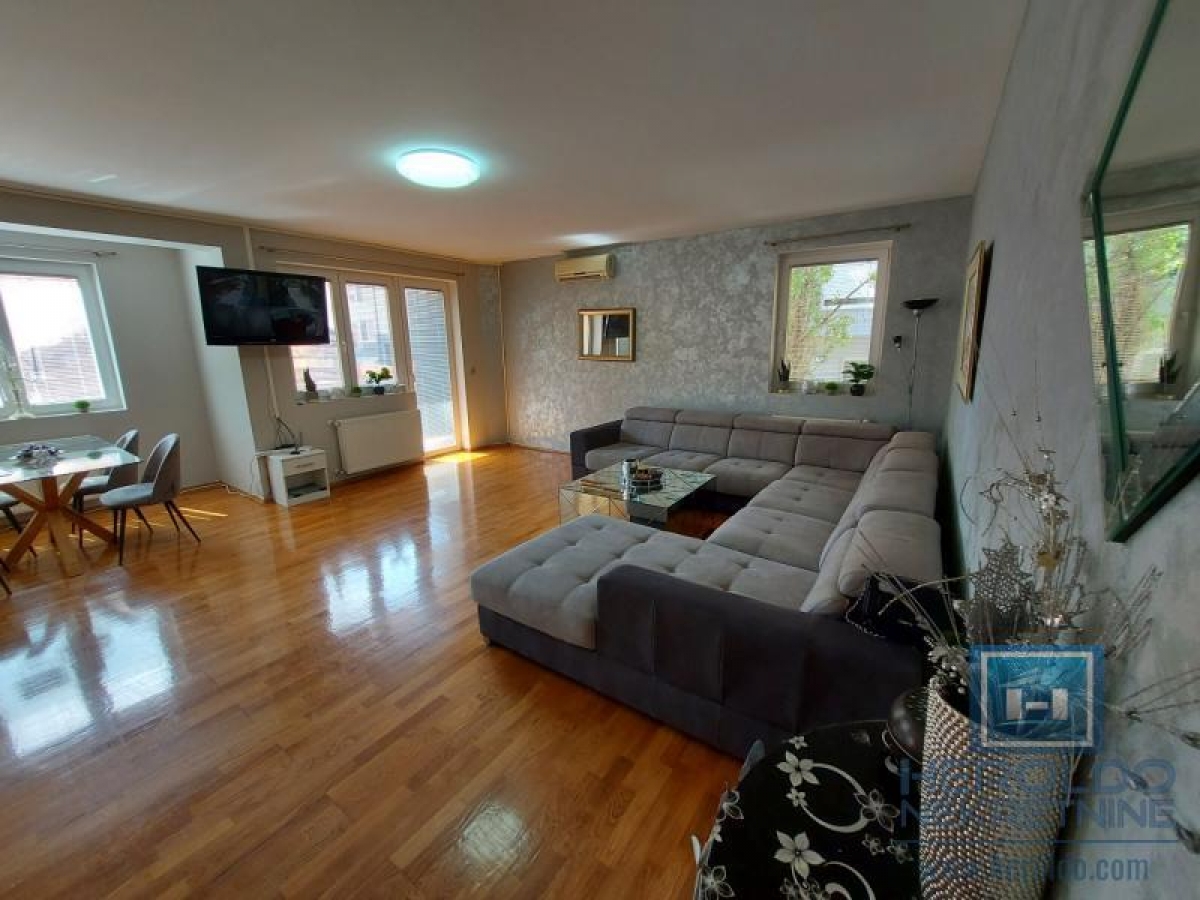 Comfortable apartment in the center of Jagodina + garage