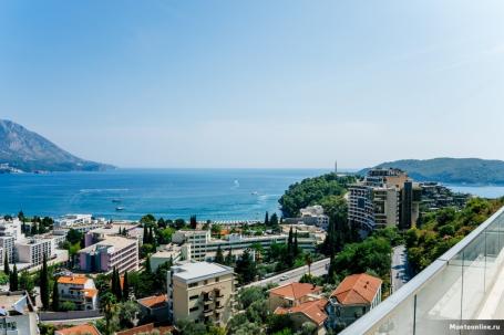 Penthausi sa 3 spavaće sobe i panoramskim pogledom na more u Budvi