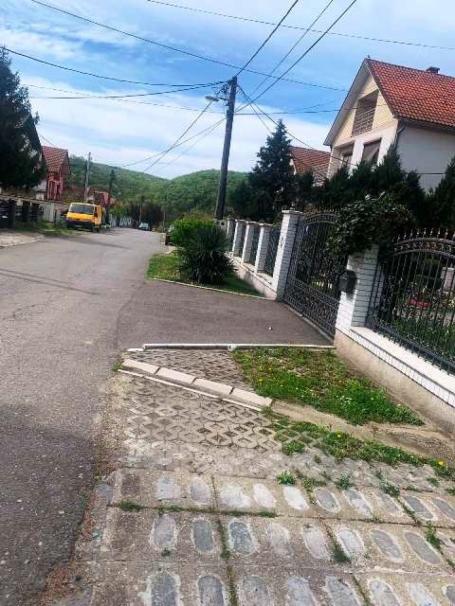 Uknjižena kuća u Ripnju na 8. 5 ari placa