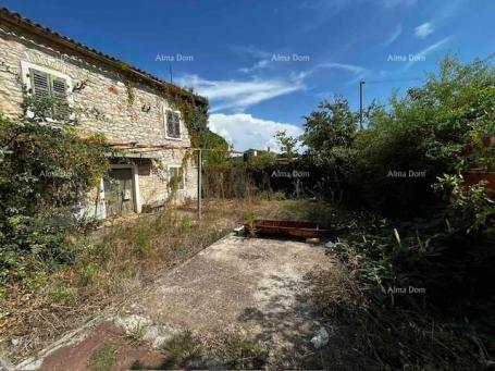 Kuća Prodaja stare istarske kuće sa velikom građevinskom parcelom, Valbandon