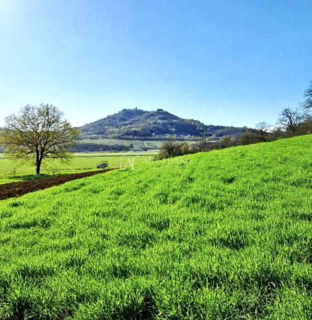 Motovun-surroundings, Valuable building land with a view of Motovun