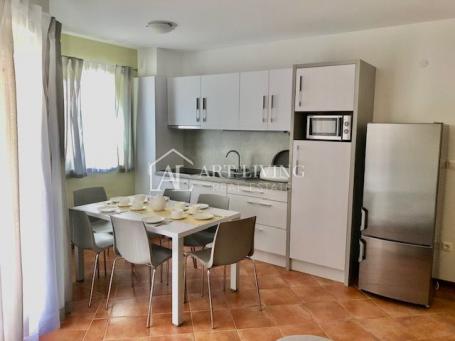 ISTRIA, PULA, surroundings - attractive apartment only 150 m from the sea