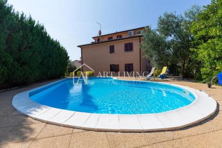 Istria, Novigrad - a beautiful apartment with a swimming pool in a quiet and beautiful location