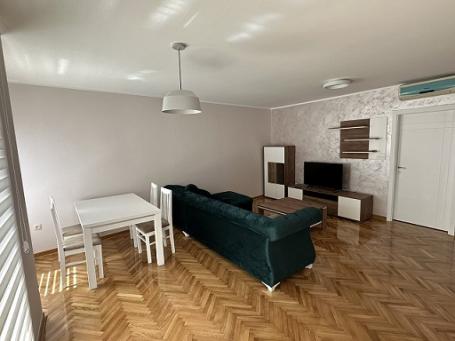 STARI GRAD CENTAR 60m2 , 1100e