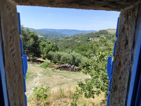 Istra, Buzet- Imanje u centralnoj Istri