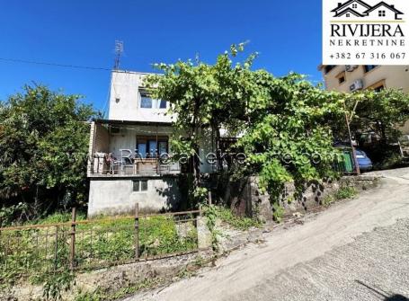 Two-story house in the center of Tivat