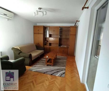 IZDAVANJE! Trosoban stan 58 m², I, Obrenovac - centar – 400 € (GARAŽNO MESTO)