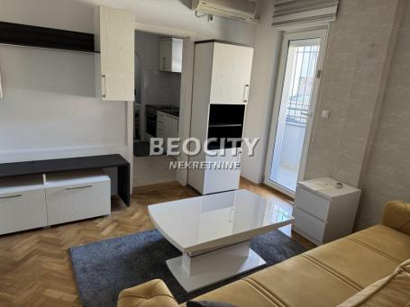 Novi Sad, Centar, Šafarikova, 1. 5, 38m2, 500EUR