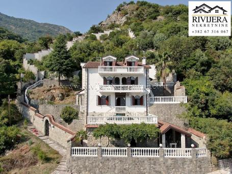 Villa with panoramic sea view in Baosic Herceg Novi