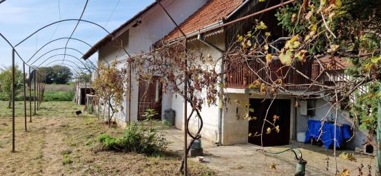 PRODAJA, KUCA SA PLACEM, JAKOVO, SURCIN