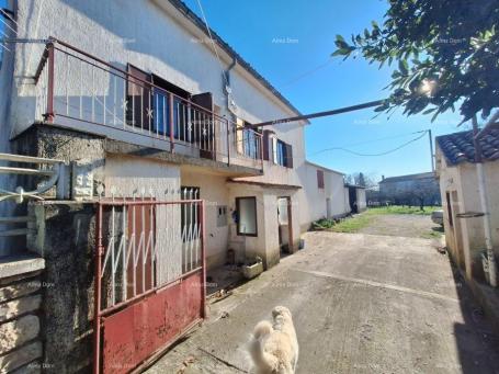 House A stone house with a barn and yard for sale, near Kanfanar!