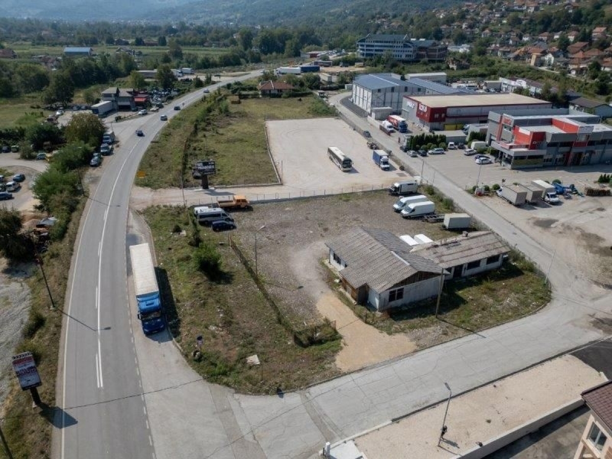 Prodaje se građevinsko zemljište 2400 m2, Bjelopoljski put, Prijepolje