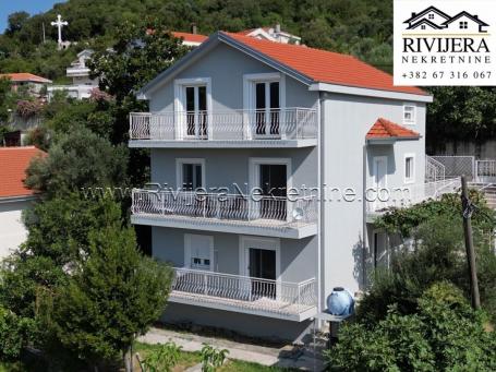 House with 3 apartments overlooking the sea Ratisevina Herceg Novi