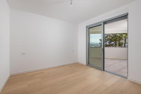 Opatija, centar, dvosoban stan u novogradnji  NKP 102 m2