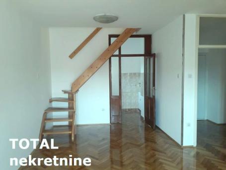 4 Četvorosoban stan NOVI SAD, 154500€