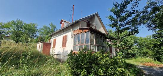 ISTRIA, CEROVLJE - Cottage with a large garden and an additional facility