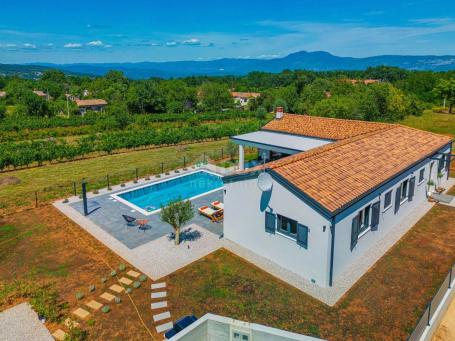 ISTRIA, LABIN - House with swimming pool in a quiet neighborhood