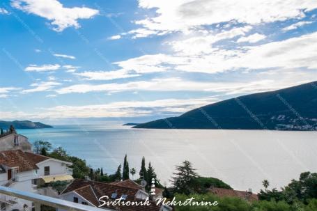 Komforan dvoiposoban stan sa panoramskim pogledom na more – Herceg Novi