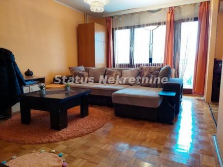 Bulevar-Odličan Uknjižen Dvoiposoban stan 70 m2 sa dve Terase-065/385 8880