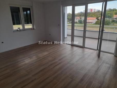 Petrovaradin-Useljiv stan 121 m2 sa Velikom Terasom i Dva Garažna Mesta-065/385 8880