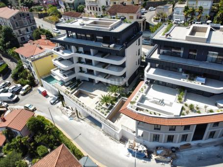 OPATIJA, CENTER - luxurious building of 155m2 with private pool, wellness, concierge, reception, gar