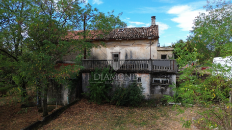 Labin, house for adaptation in a top location