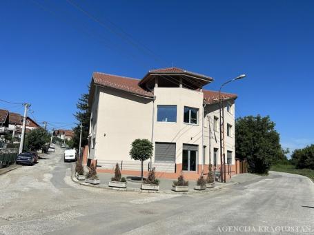 Prodaja, Poslovni prostor, 240. 00m2 , Bresnica