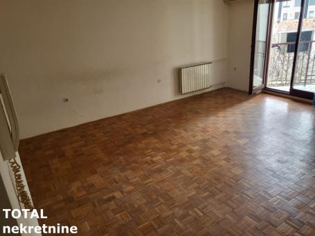 1 Jednosoban stan NOVI SAD, 84460€