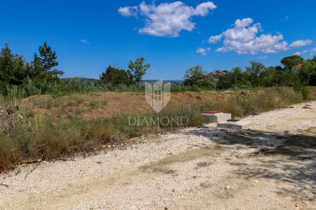 Zemljište Motovun, 1. 476m2