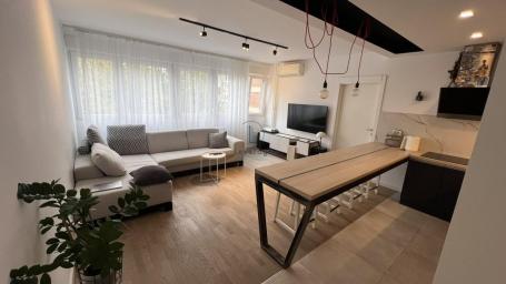 Blok 45, Jurija Gagarina, 65 m2+terasa