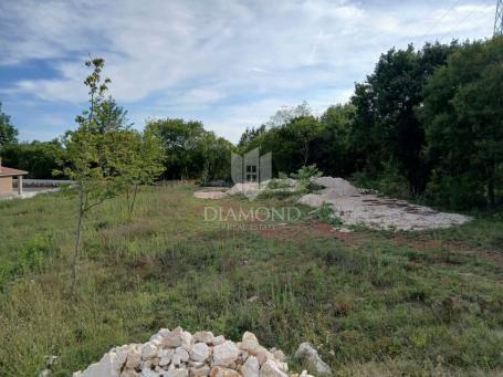 Labin area, building plot with permission