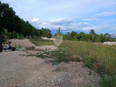 Labin okolica, građevinski teren sa dozvolom i projektom