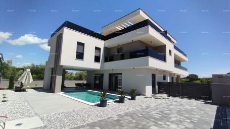 Haus Ein wunderschönes Haus mit Swimmingpool und Meerblick, in der Nähe von Fažana!