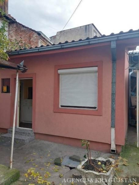 Prodaja, Stan, 36. 00m2 , Centar