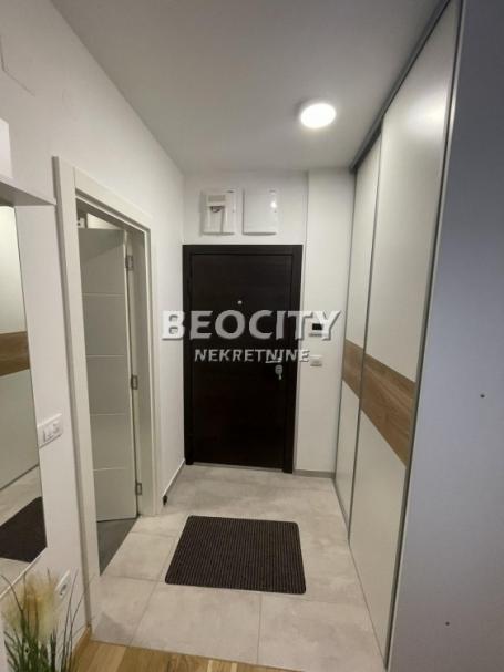 Novi Sad, Grbavica, Doza Djerđa, 2. 0, 40m2, 500EUR