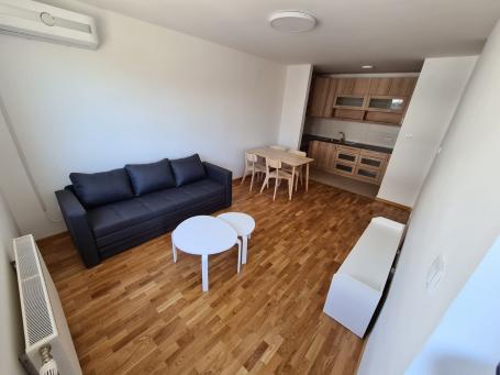 NOVI SAD - PETROVARADIN - 55. 00 m2