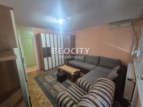 Novi Sad, Liman 1, Milke Grgurove, 1. 5, 40m2, 400EUR