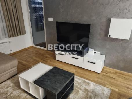 Novi Sad, Petrovaradin, Preradovićeva, 2. 0, 40m2, 500EUR