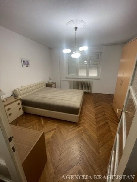 Izdavanje, Stan, 71. 00m2 , Centar