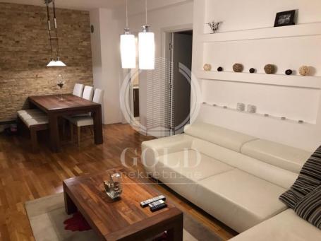 Dvoiposoban stan sa garažom u suterenu! Đorđa Rajkovića, 51. 00m2, 700 eur ID#3466