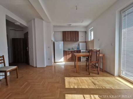 Izdavanje, Stan, 61. 00m2 , Bubanj