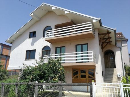 Izdavanje, Kuća, 147. 00m2 , Kragujevac